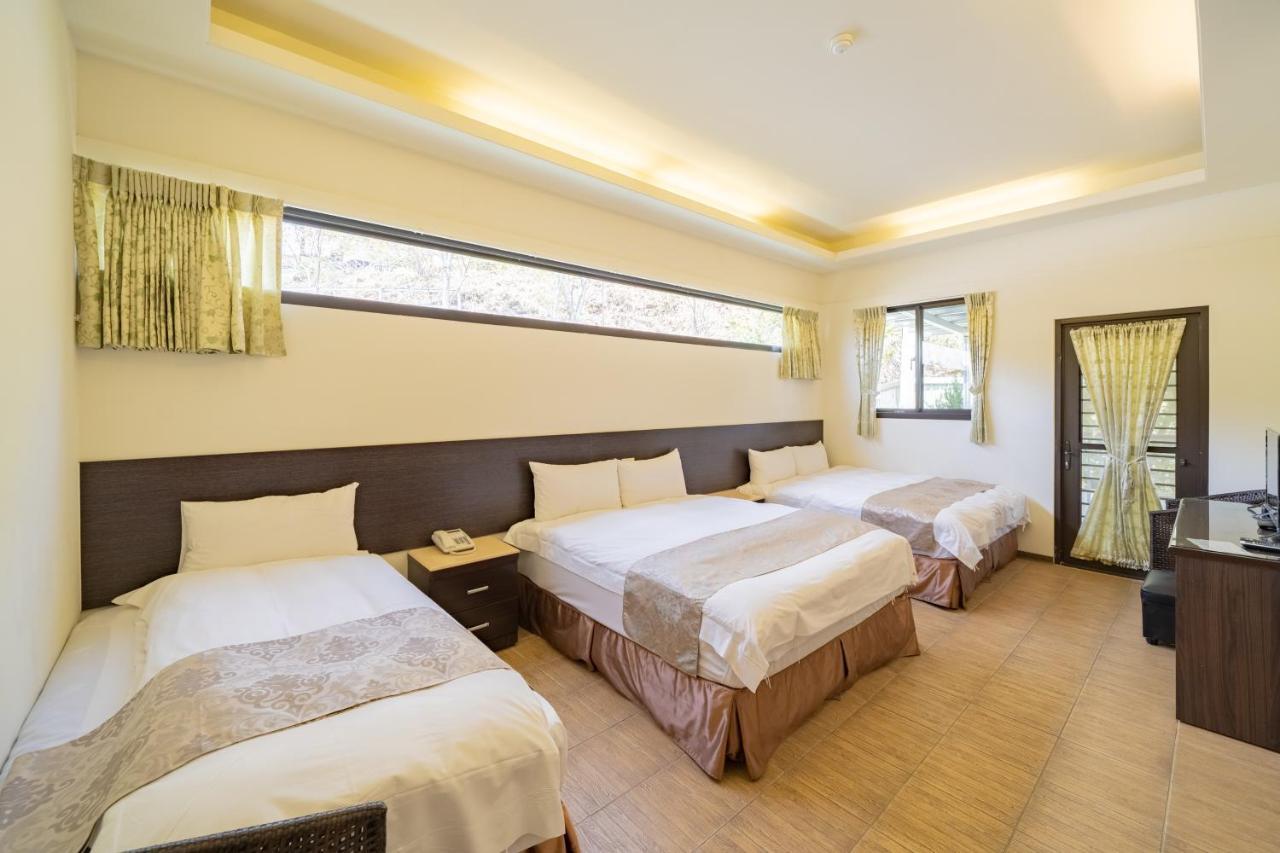 Hua Mu Xing Jing B&B Renai Bagian luar foto