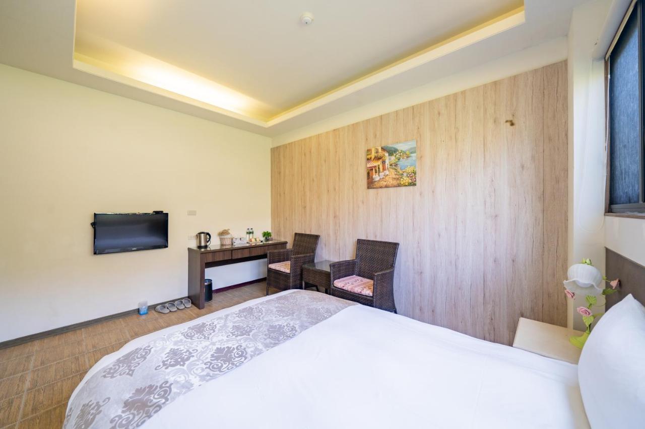 Hua Mu Xing Jing B&B Renai Bagian luar foto