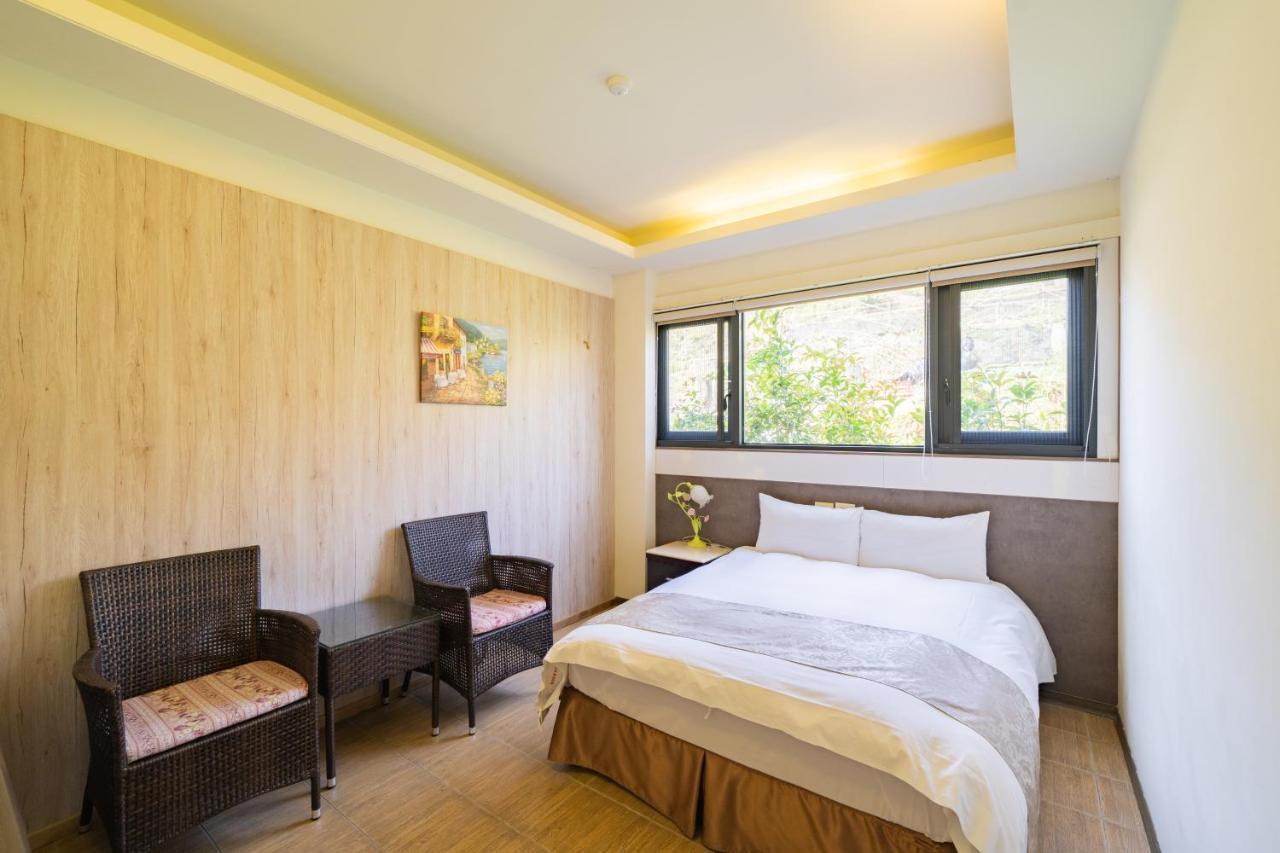 Hua Mu Xing Jing B&B Renai Bagian luar foto