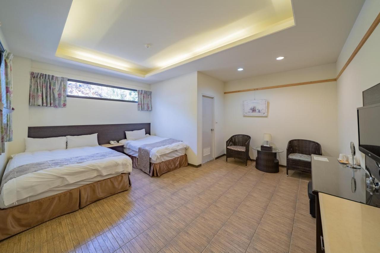Hua Mu Xing Jing B&B Renai Bagian luar foto
