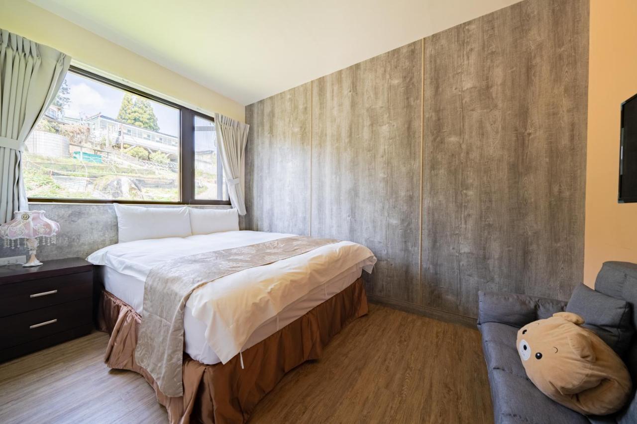 Hua Mu Xing Jing B&B Renai Bagian luar foto